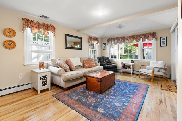 69 Hemlock St, Arlington, MA 02474