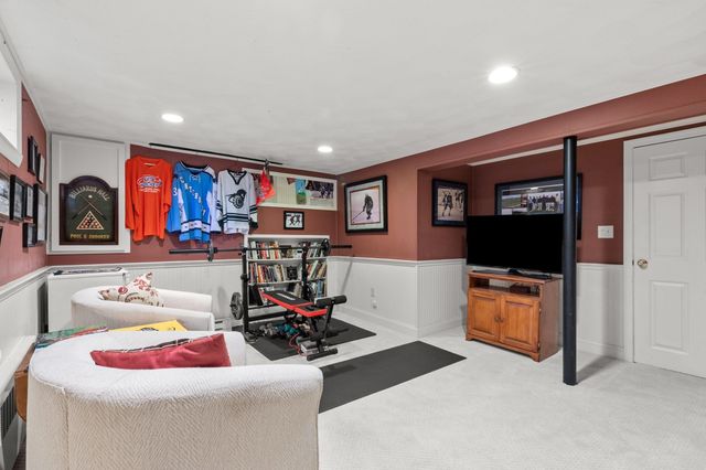 69 Hemlock St, Arlington, MA 02474