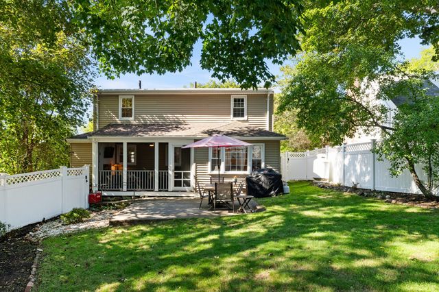 69 Hemlock St, Arlington, MA 02474