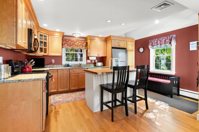 69 Hemlock St, Arlington, MA 02474