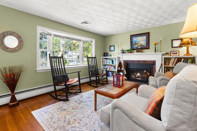 69 Hemlock St, Arlington, MA 02474