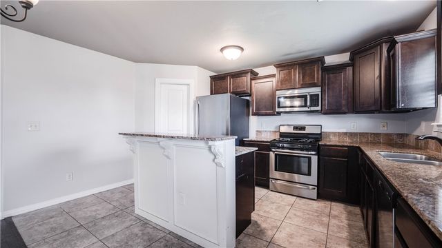 1410 Abbey Lane, Centerton, AR 72719