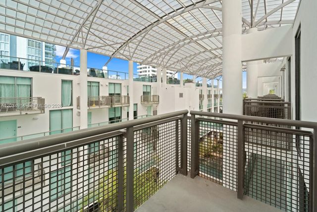 6000 Collins Avenue 517, Miami Beach, FL 33140