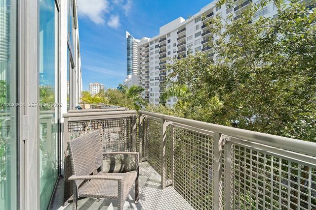6000 Collins Avenue 517, Miami Beach, FL 33140