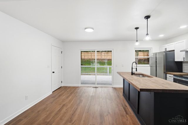 10686 Chelmsford Road, Cincinnati, OH 45240
