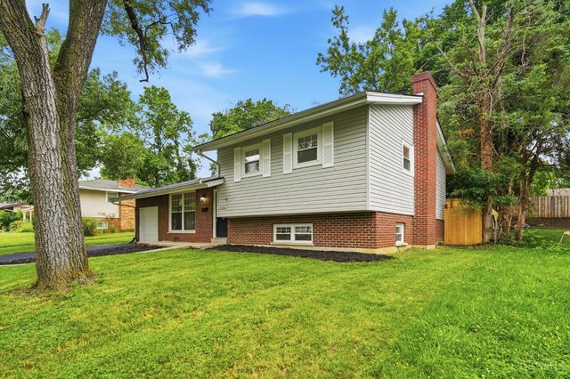 10686 Chelmsford Road, Cincinnati, OH 45240