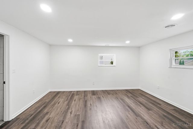 10686 Chelmsford Road, Cincinnati, OH 45240