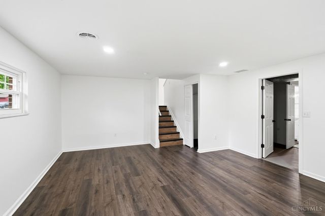 10686 Chelmsford Road, Cincinnati, OH 45240