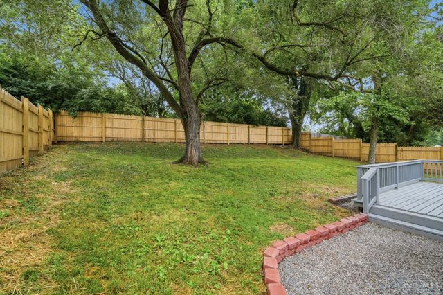 10686 Chelmsford Road, Cincinnati, OH 45240