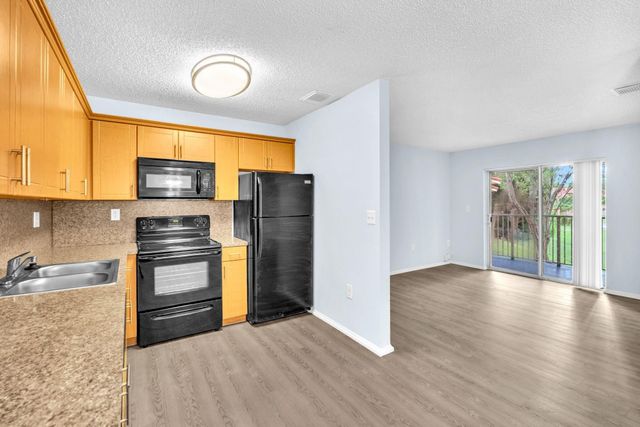 6881 NW 173rd Drive K-203, Hialeah, FL 33015