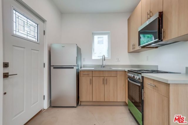 1151 S Highland Avenue, Los Angeles, CA 90019