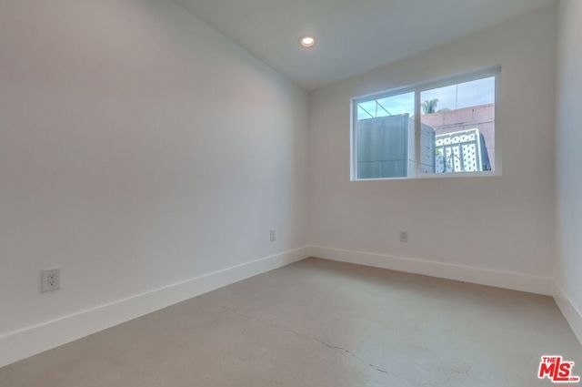 1151 S Highland Avenue, Los Angeles, CA 90019