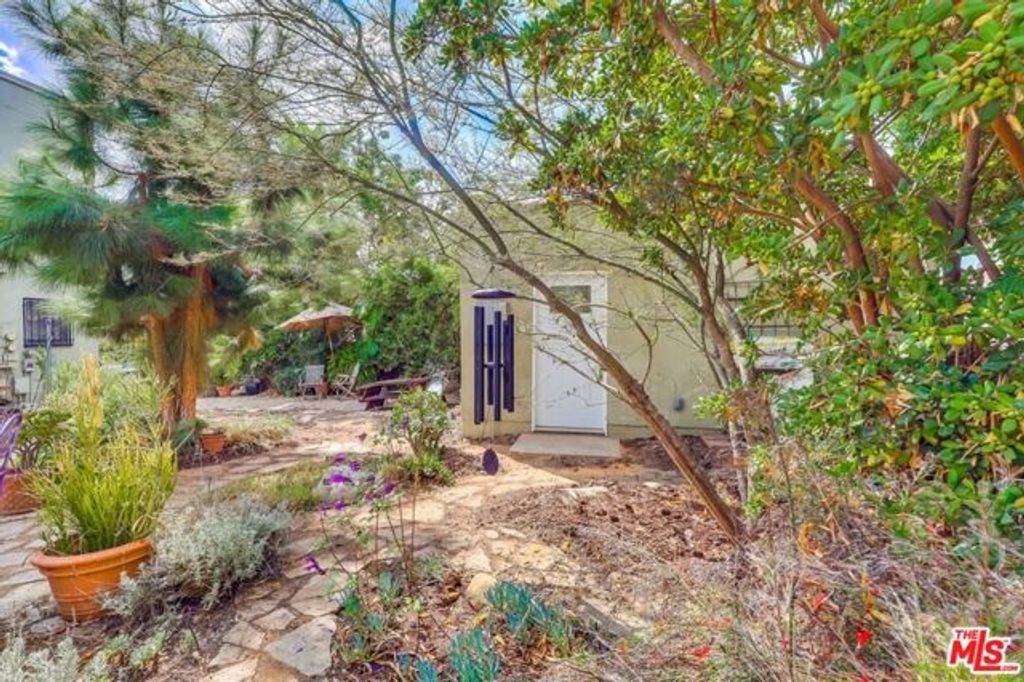 1151 S Highland Avenue, Los Angeles, CA 90019