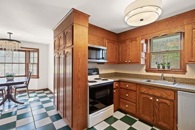 165 Howard St, Easton, MA 02375