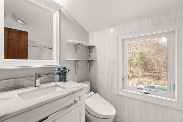 165 Howard St, Easton, MA 02375