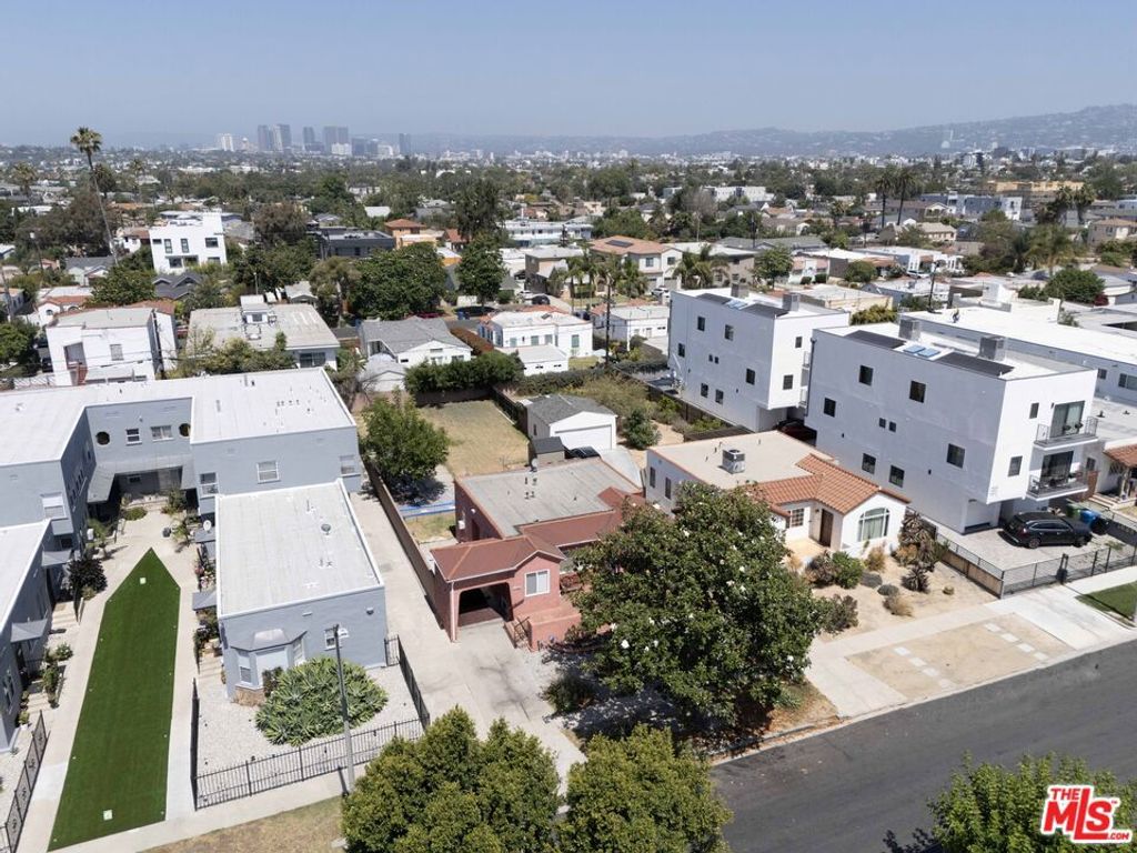 1929 Carmona Avenue, Los Angeles, CA 90016