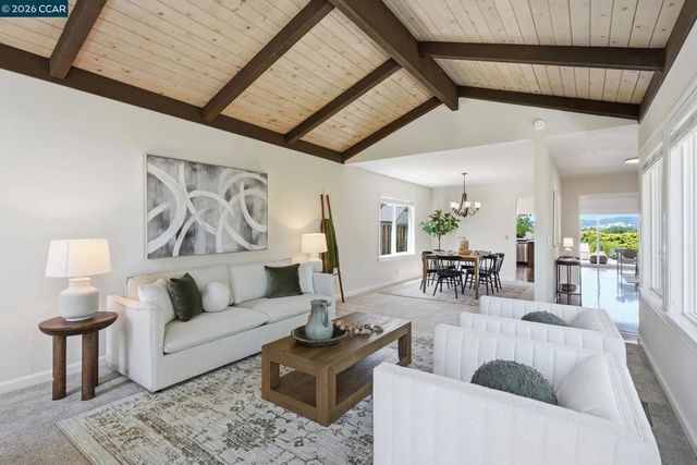 723 Navaronne Way, Concord, CA 94518