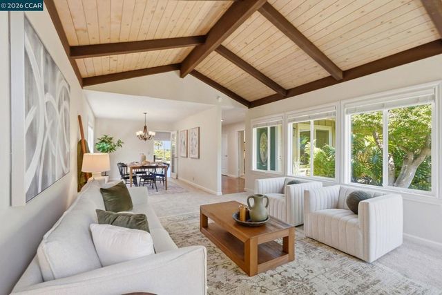 723 Navaronne Way, Concord, CA 94518