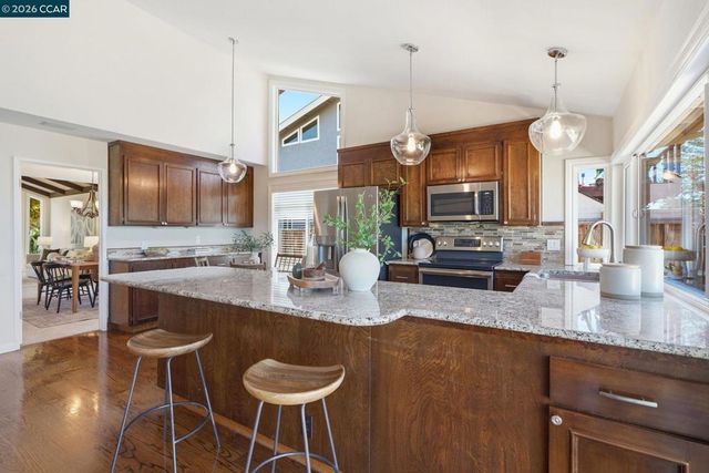 723 Navaronne Way, Concord, CA 94518