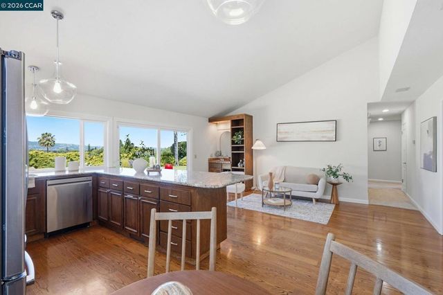 723 Navaronne Way, Concord, CA 94518