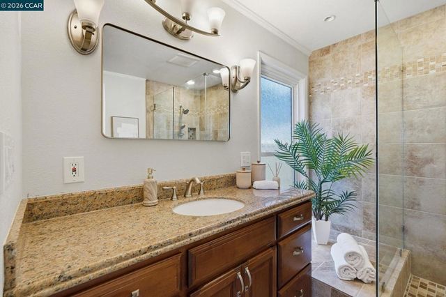 723 Navaronne Way, Concord, CA 94518