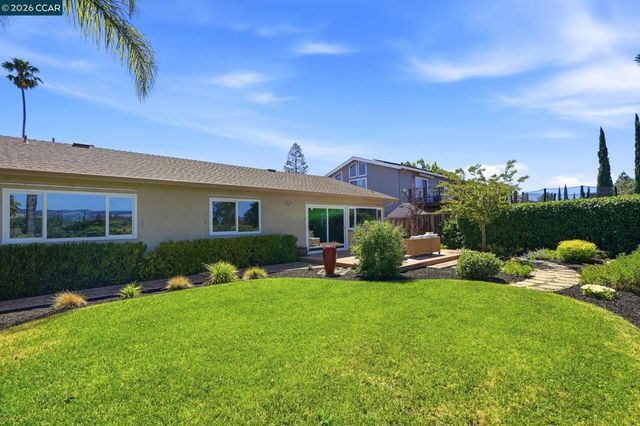 723 Navaronne Way, Concord, CA 94518