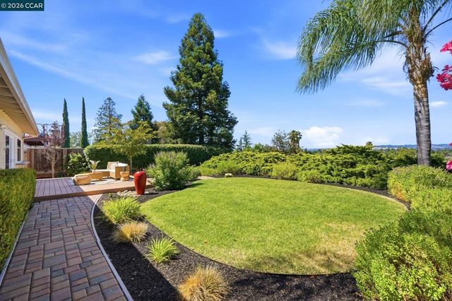 723 Navaronne Way, Concord, CA 94518
