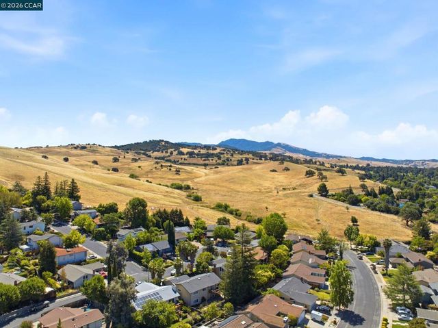 723 Navaronne Way, Concord, CA 94518