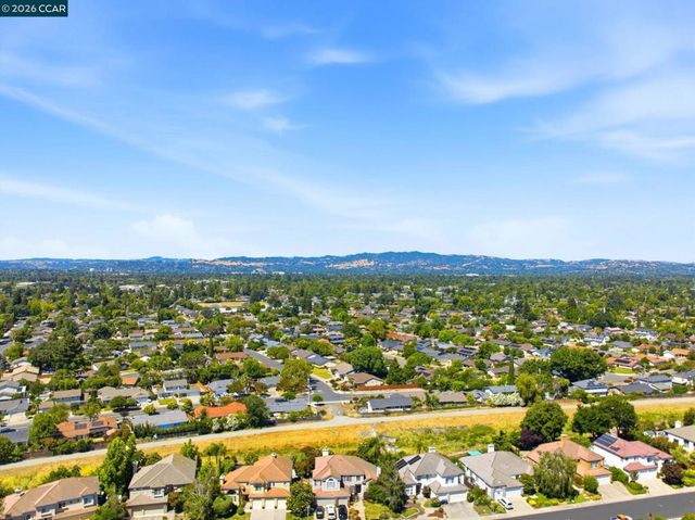 723 Navaronne Way, Concord, CA 94518