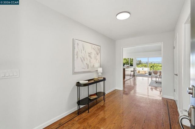 723 Navaronne Way, Concord, CA 94518