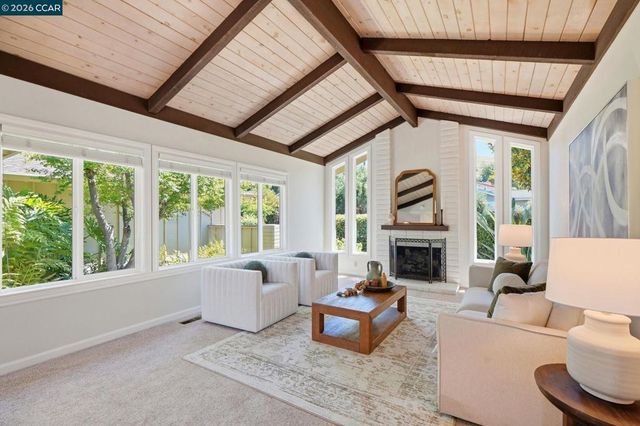 723 Navaronne Way, Concord, CA 94518