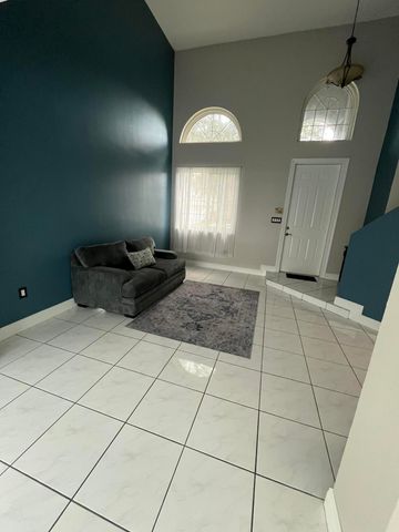 1933 NW 99th Avenue, Pembroke Pines, FL 33024