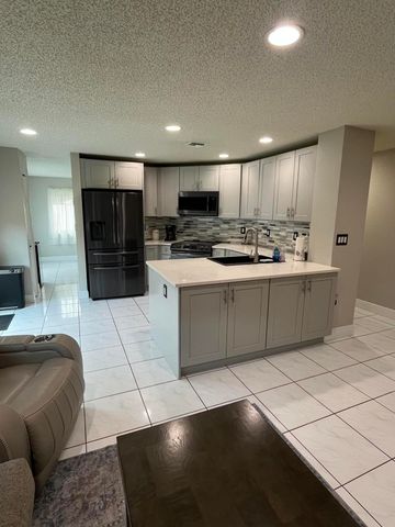 1933 NW 99th Avenue, Pembroke Pines, FL 33024