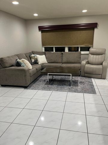 1933 NW 99th Avenue, Pembroke Pines, FL 33024
