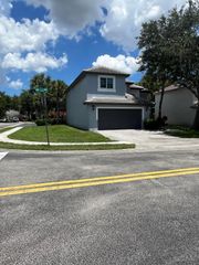 1933 NW 99th Avenue, Pembroke Pines, FL 33024