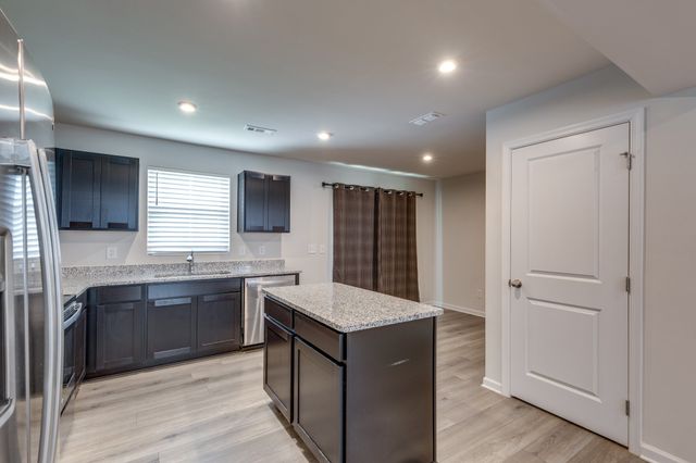 1520 Smoketree Rd, Antioch, TN 37013