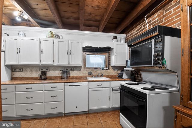 5013 LINCOLN AVE, Alexandria, VA 22312