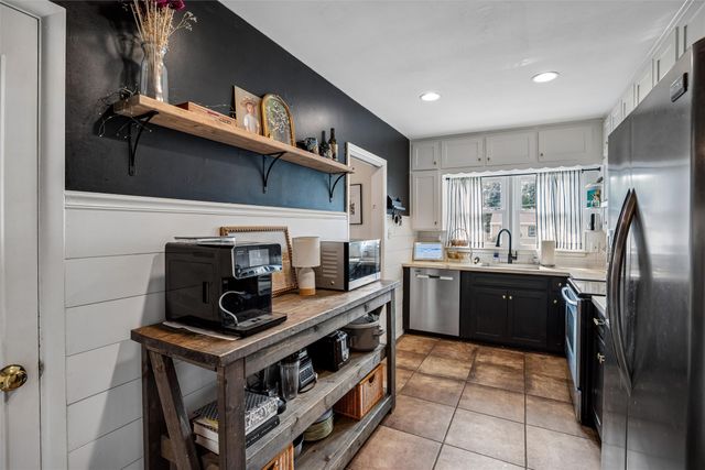 917 14th Street, West Des Moines, IA 50265