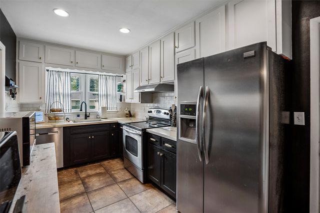 917 14th Street, West Des Moines, IA 50265
