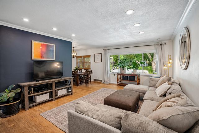 917 14th Street, West Des Moines, IA 50265
