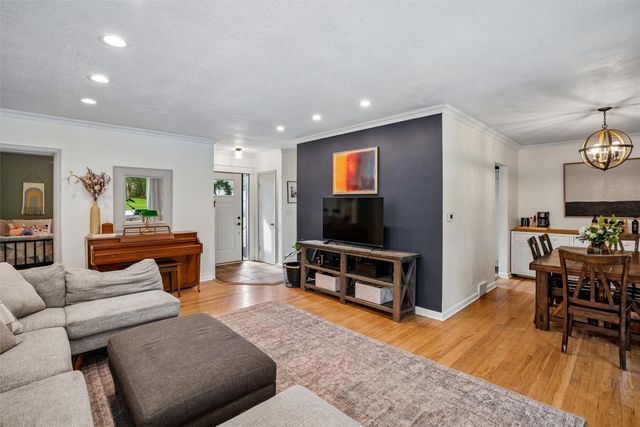 917 14th Street, West Des Moines, IA 50265