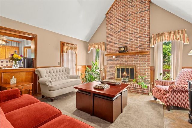 400 N Persimmon Drive, Olathe, KS 66061