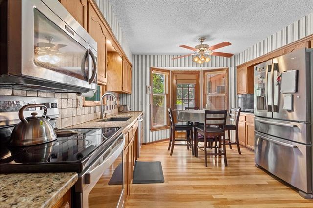 400 N Persimmon Drive, Olathe, KS 66061