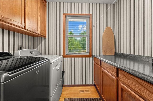 400 N Persimmon Drive, Olathe, KS 66061