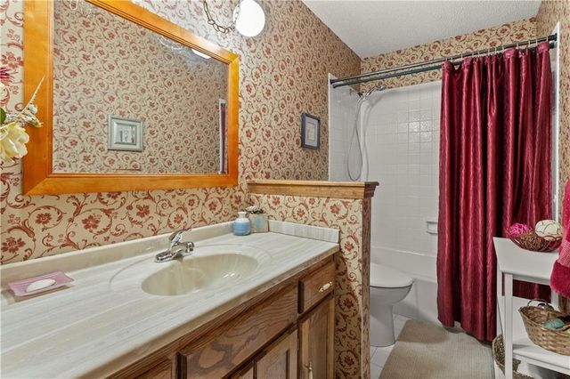 400 N Persimmon Drive, Olathe, KS 66061