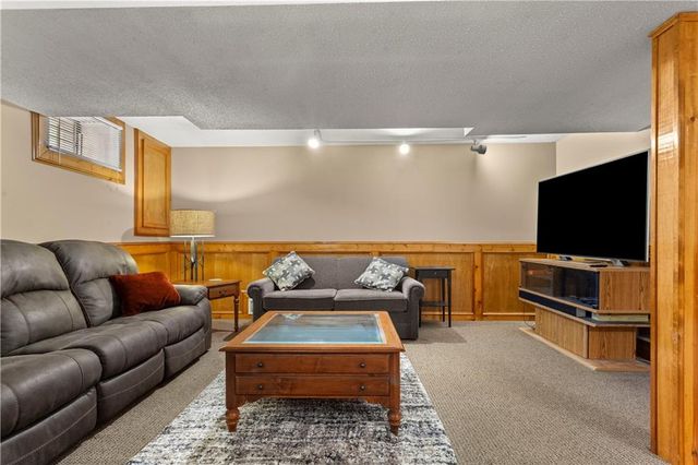 400 N Persimmon Drive, Olathe, KS 66061