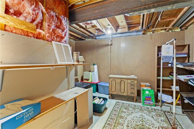 400 N Persimmon Drive, Olathe, KS 66061