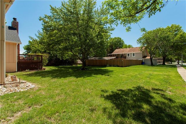 400 N Persimmon Drive, Olathe, KS 66061