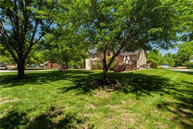 400 N Persimmon Drive, Olathe, KS 66061