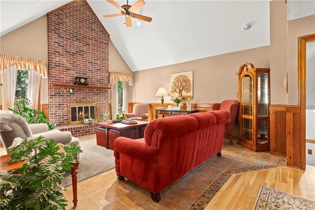 400 N Persimmon Drive, Olathe, KS 66061